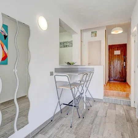 Aguaviva Free Wifi * Callao Salvaje